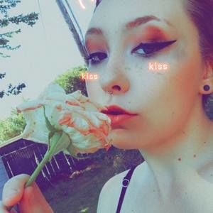 Meet your Posher, Halie